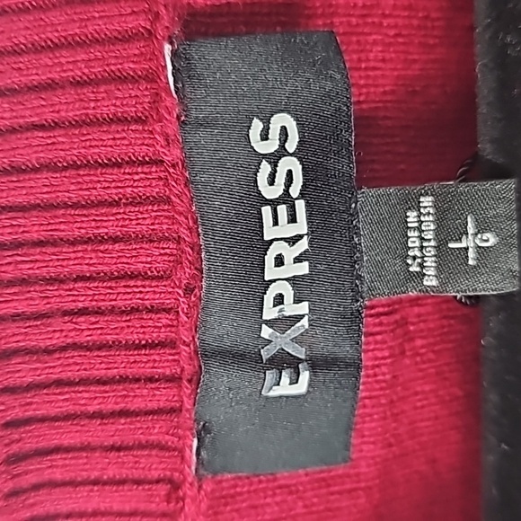 Express Cranberry Red Crew Neck Pullover Style Sweater w Ribbed Neck Wrist & Hem - Picture 3 of 10